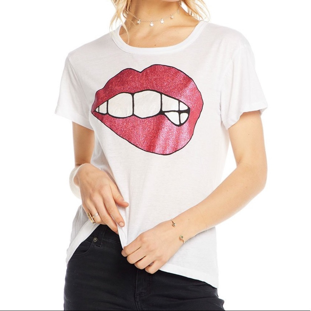 NWT chaser glitter lip tee